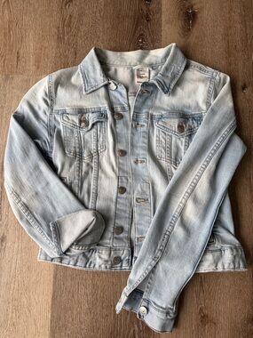 H&M Light Blue Denim Jacket - slightly distressed